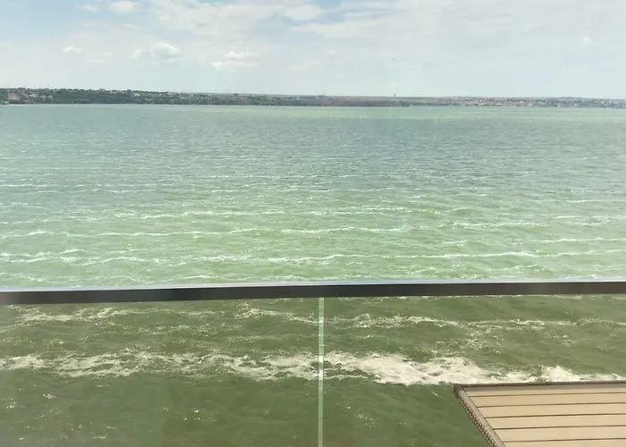 公寓 Solid 马马亚