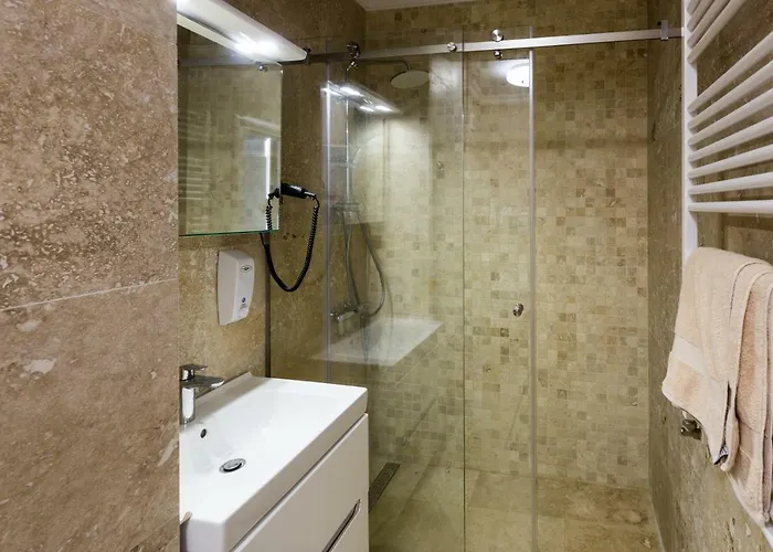 Solid 公寓 马马亚